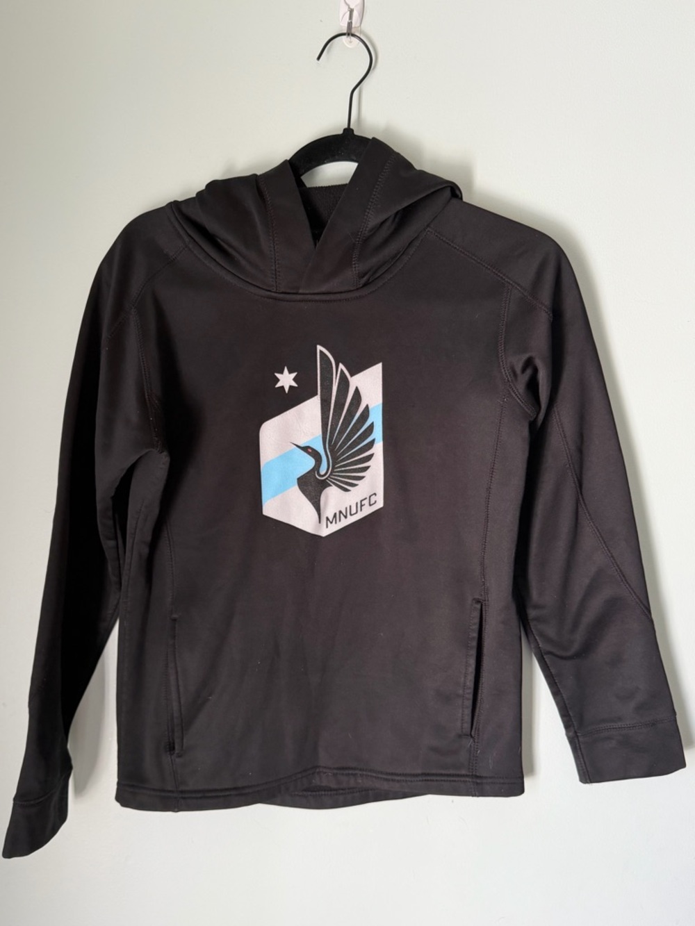 Minnesota United FC Youth Hoodie M MLS Soccer Black Performance Pullover MNUFC